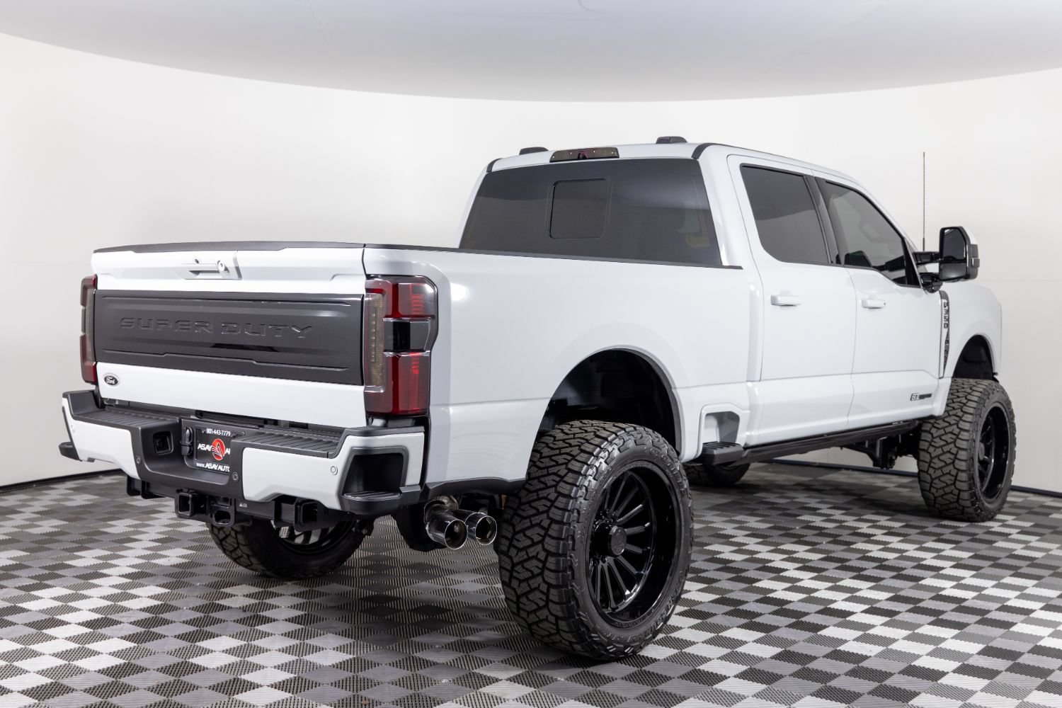 Used 2026 Ford F350 Platinum AWD/4WD image 8