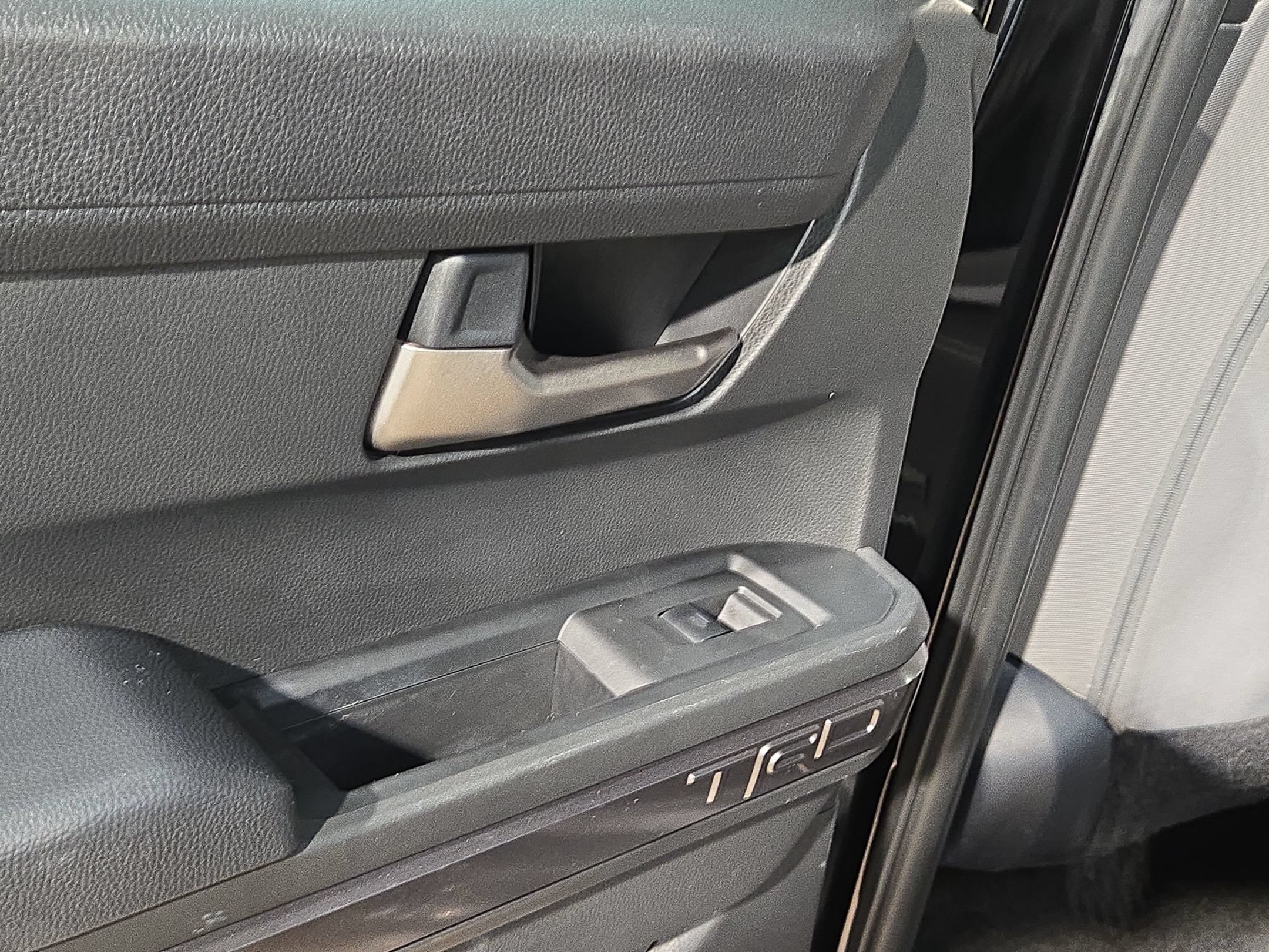Used 2025 Toyota Tacoma TRD Off-Road w/ TRD Off Road Upgrade Package AWD/4WD image 29