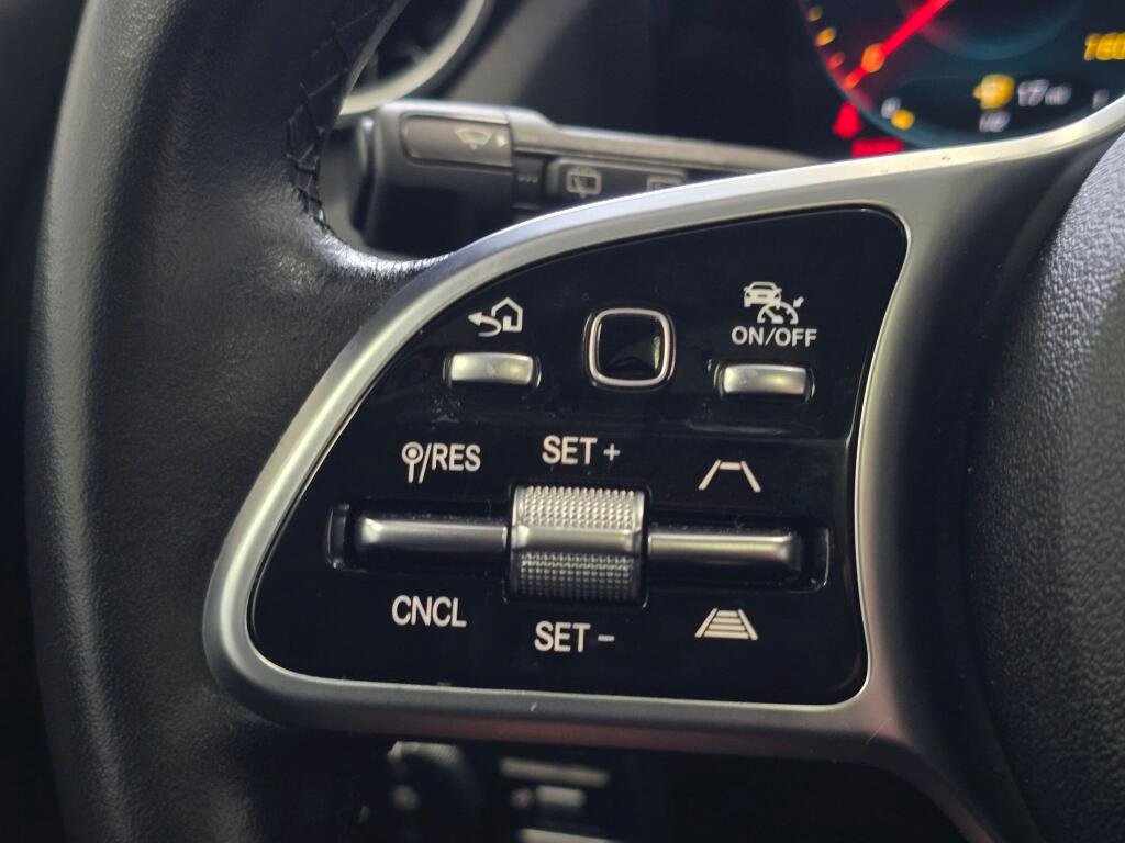 Used 2022 Mercedes-Benz GLA 250 4MATIC w/ Premium Package Lite image 38