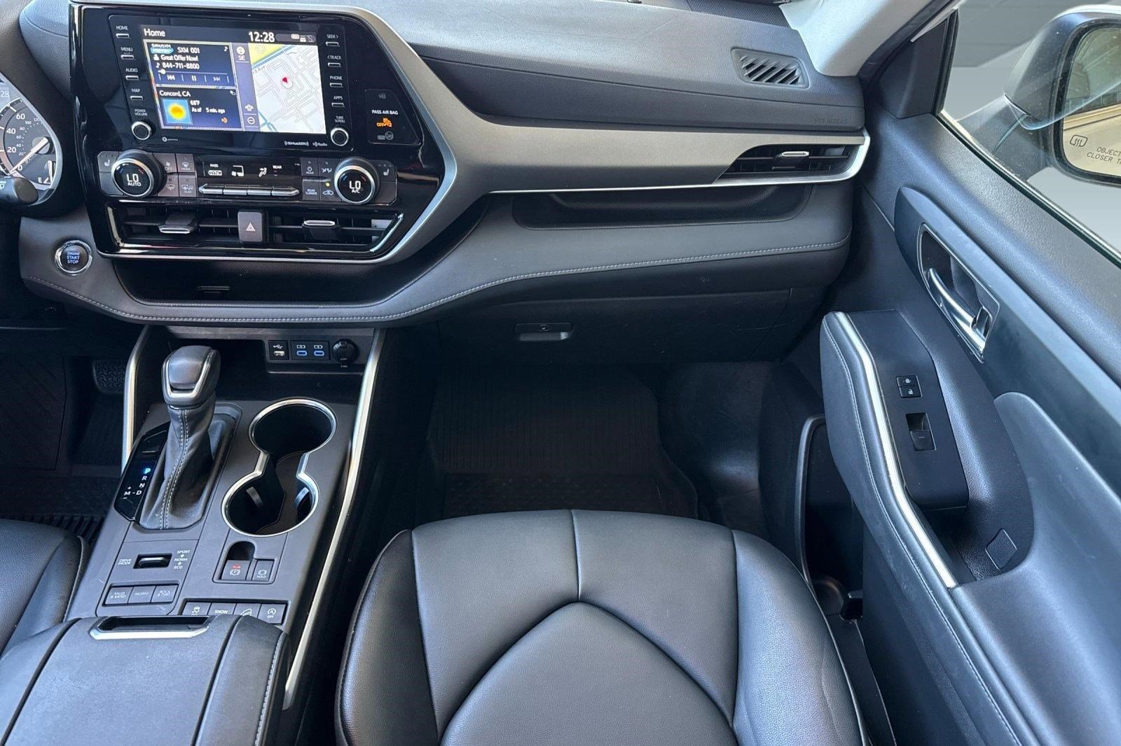 Used 2022 Toyota Highlander XLE image 30