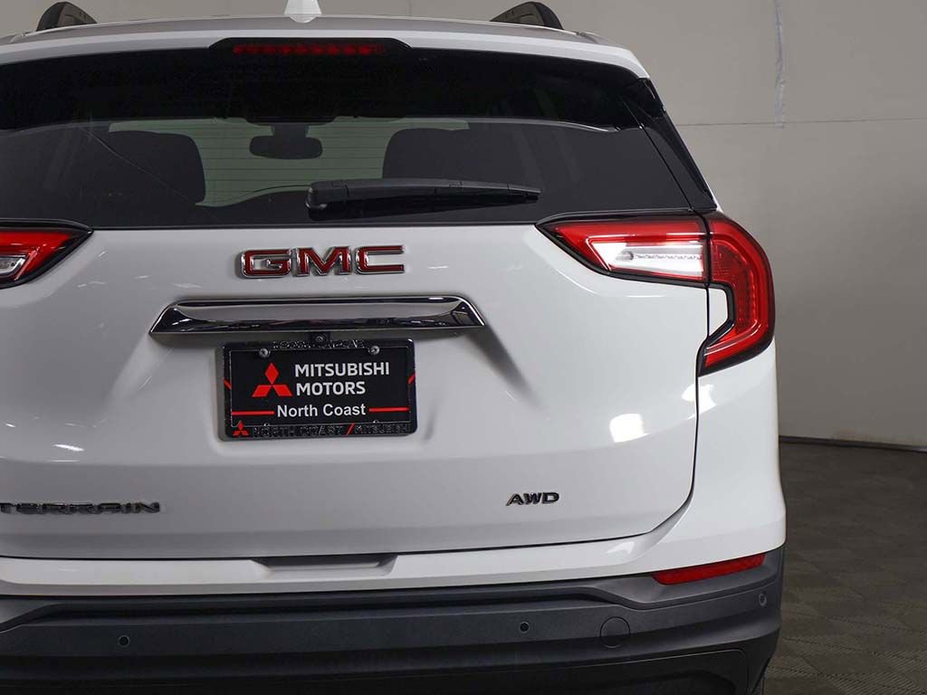 Used 2023 GMC Terrain SLE w/ Driver Convenience Package AWD/4WD image 18