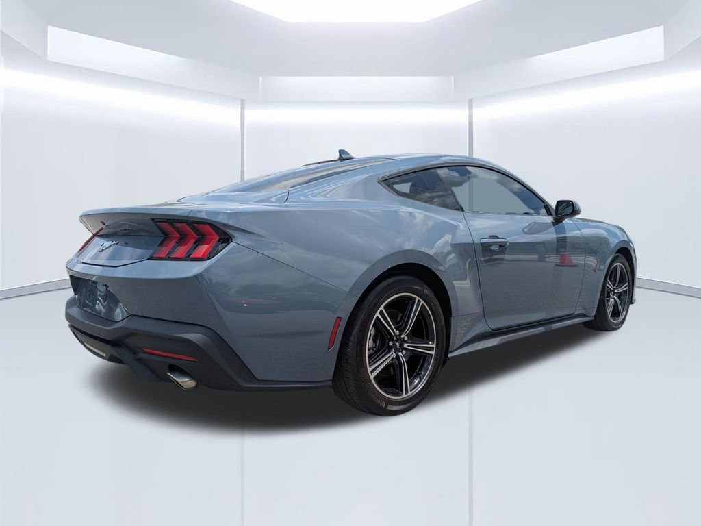 Used 2024 Ford Mustang Coupe RWD image 4