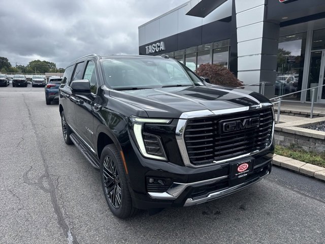 New 2025 GMC Yukon XL Elevation w/ Elevation Premium Package