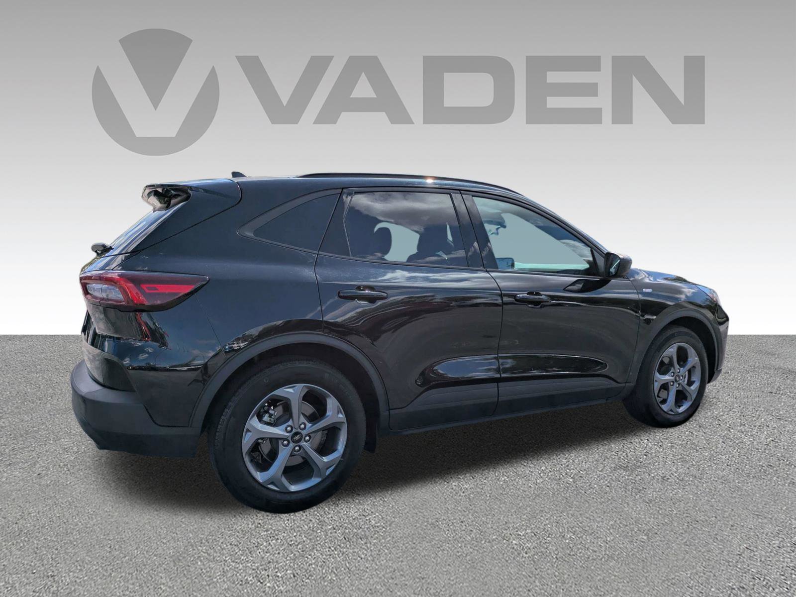 Used 2025 Ford Escape ST-Line FWD image 26