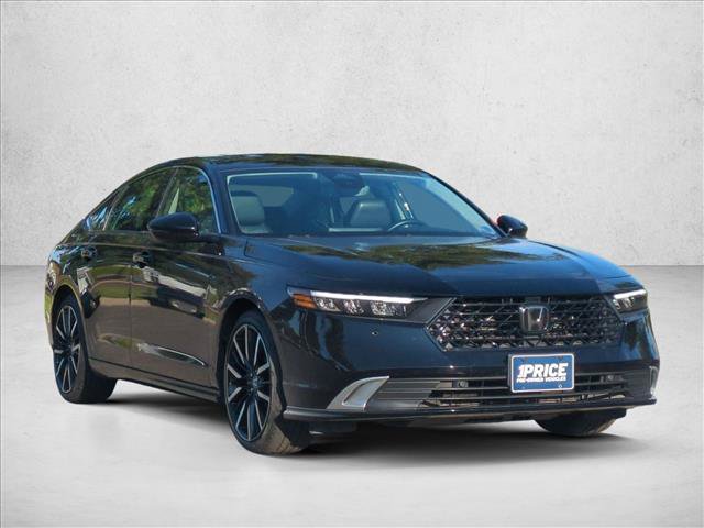 Used 2024 Honda Accord Touring image 3