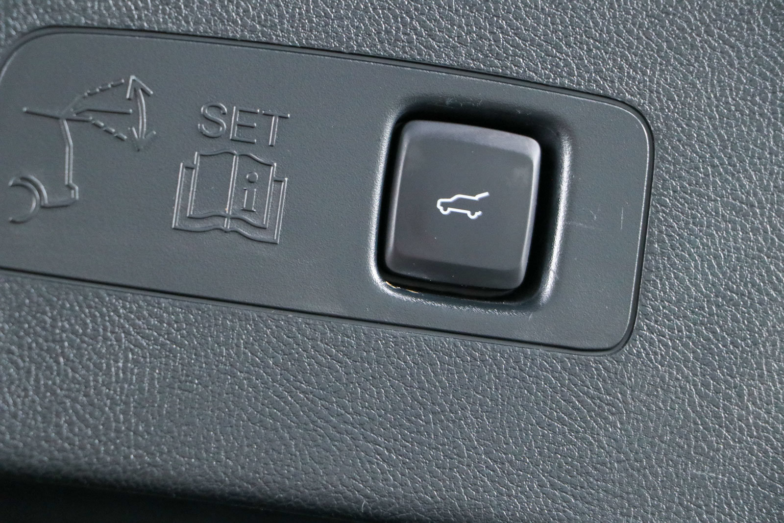 Used 2021 Lincoln Corsair AWD w/ Premium Package image 30