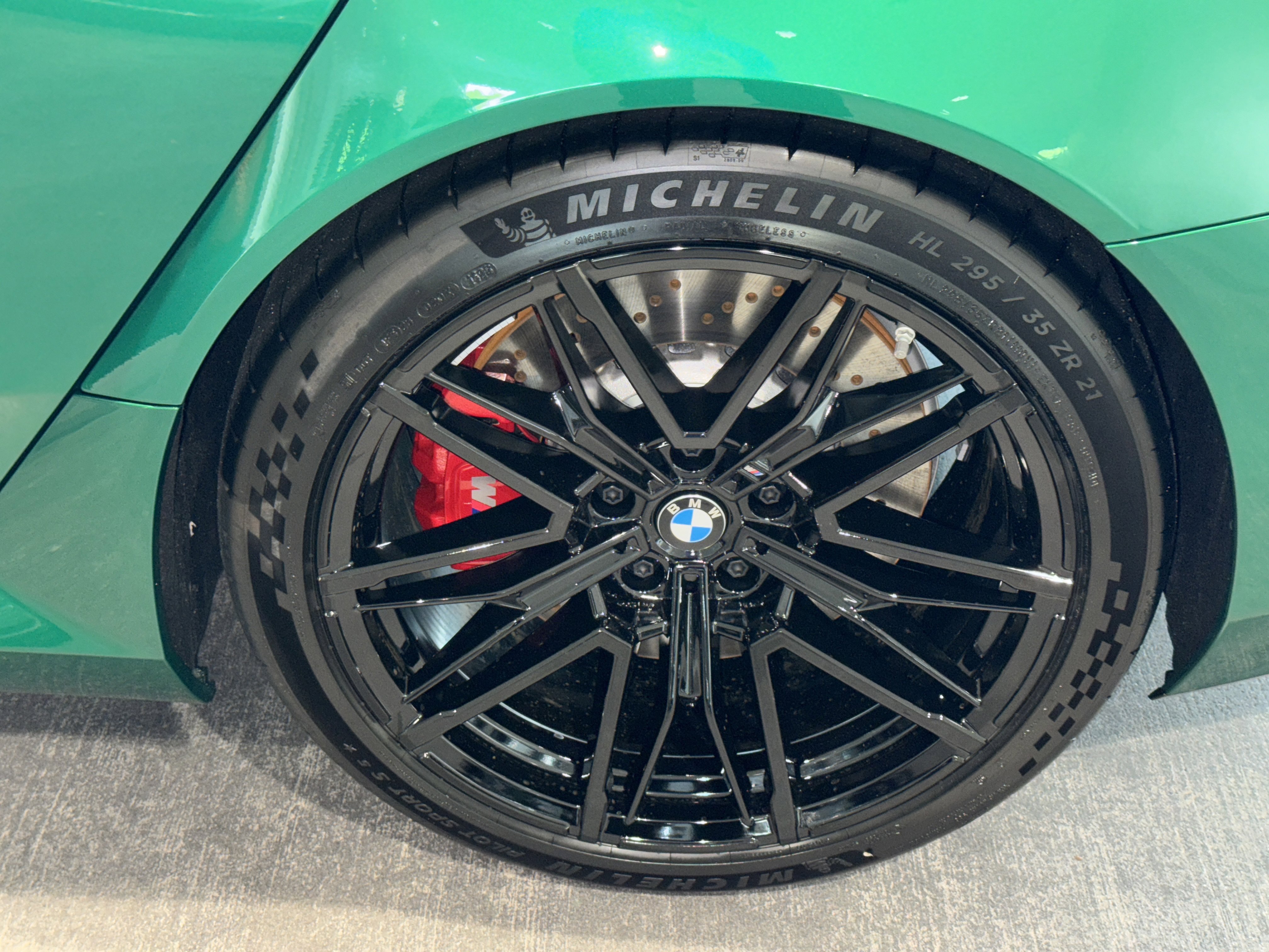 New 2026 BMW M5 w/ Executive Package image 25
