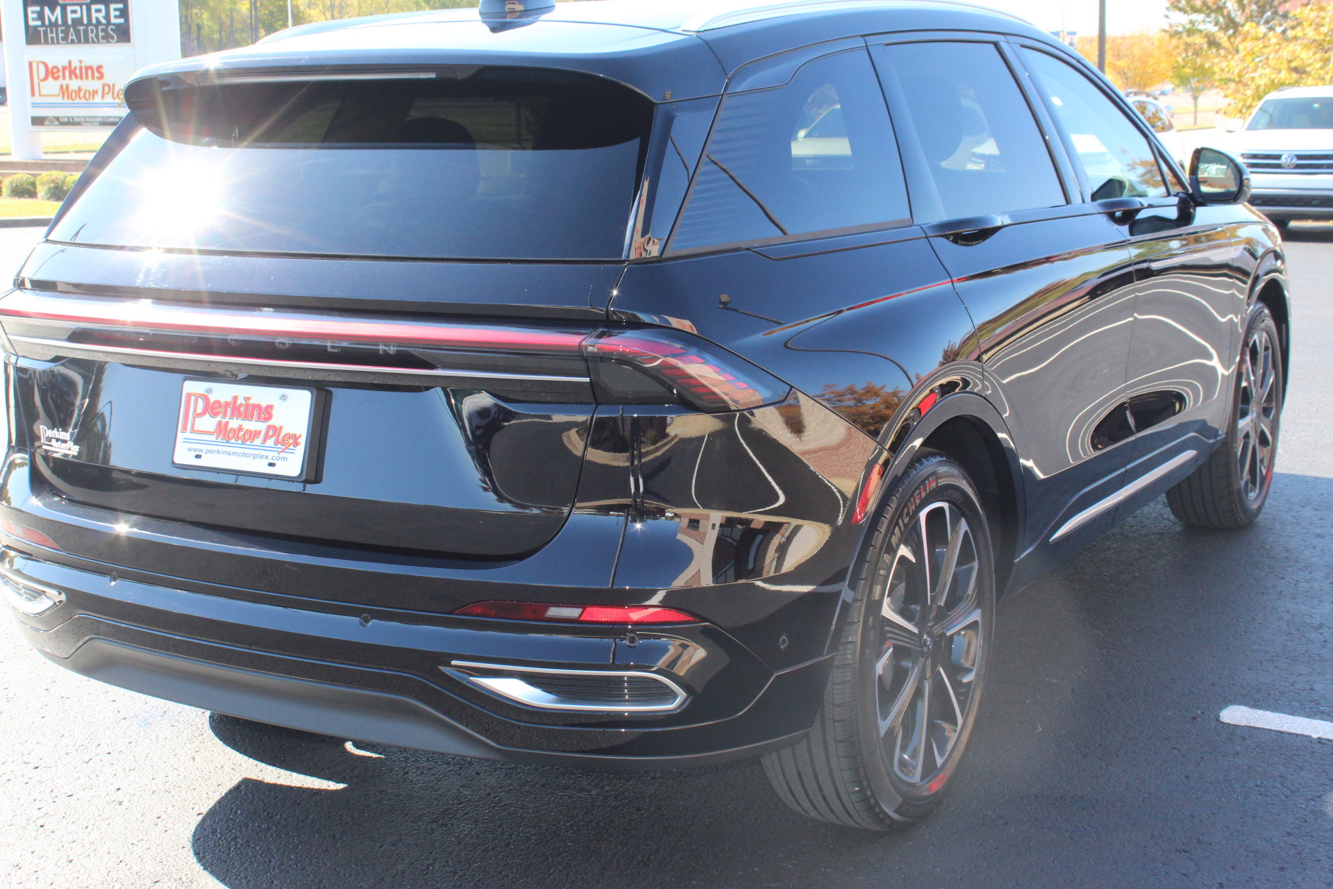 Used 2024 Lincoln Nautilus Reserve w/ Equipment Group 203A image 6