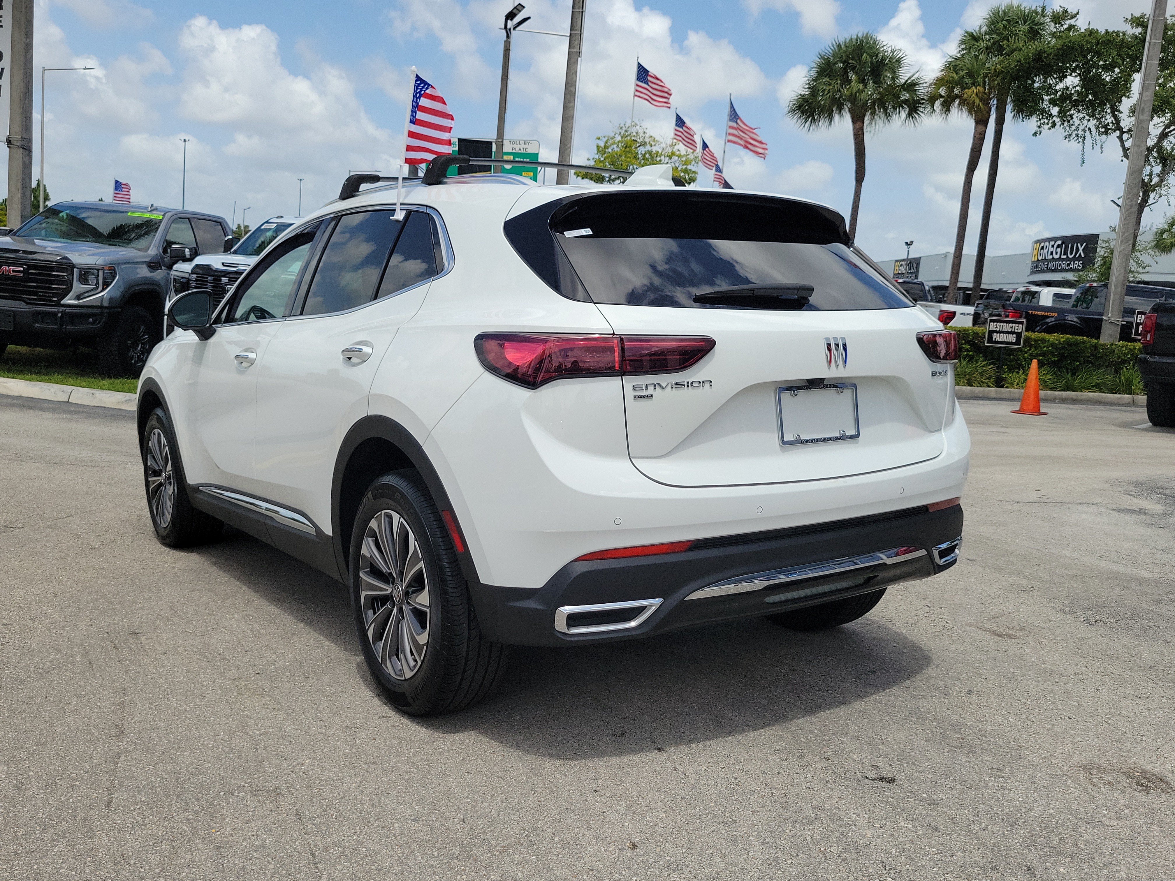 Used 2024 Buick Envision Preferred AWD/4WD image 7
