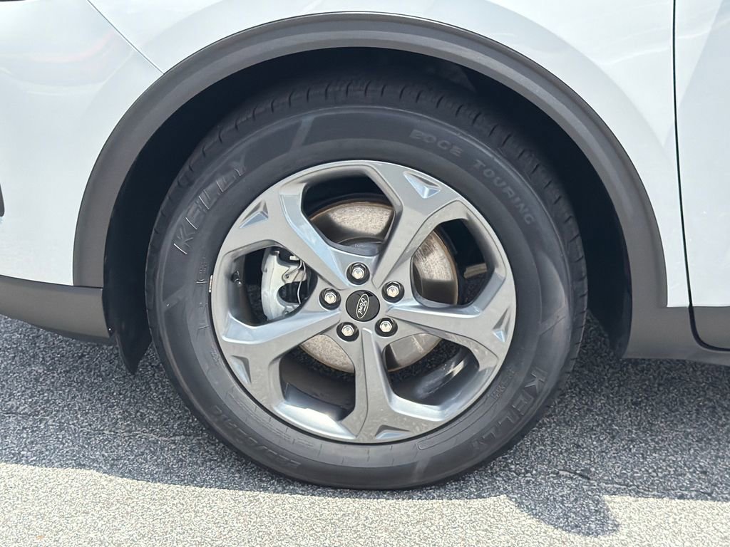 Used 2025 Ford Escape ST-Line FWD image 11