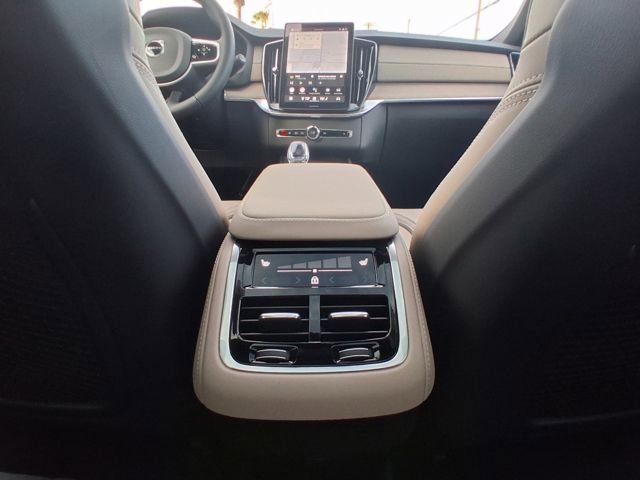 New 2026 Volvo XC90 B6 Ultra w/ Protection Package Premier AWD/4WD image 14