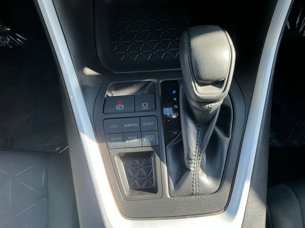 Used 2024 Toyota RAV4 XLE image 18