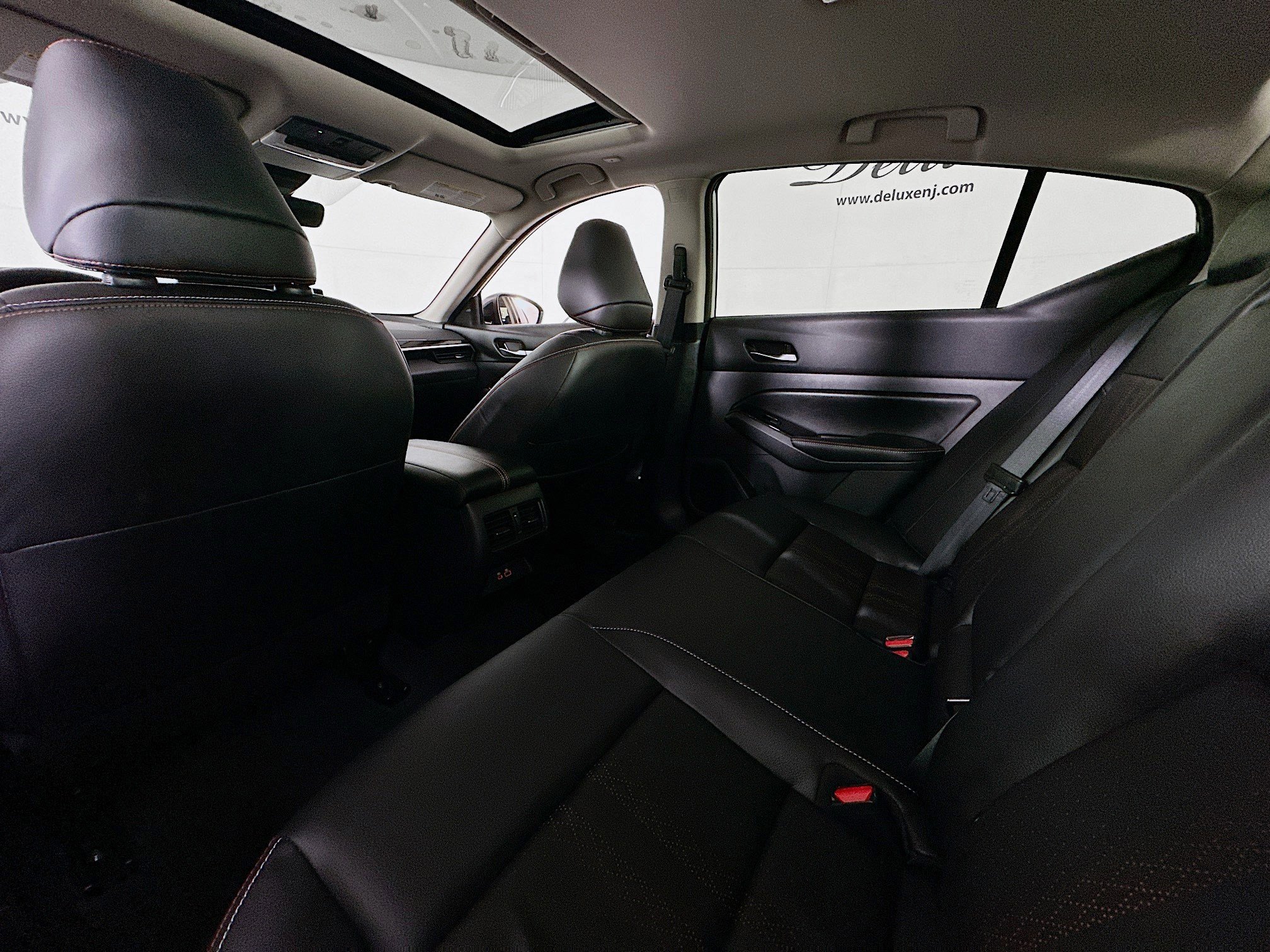 Used 2024 Nissan Altima 2.0 SR image 26