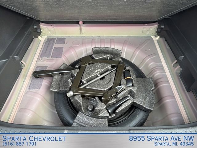 Used 2024 Chevrolet Trax RS image 11