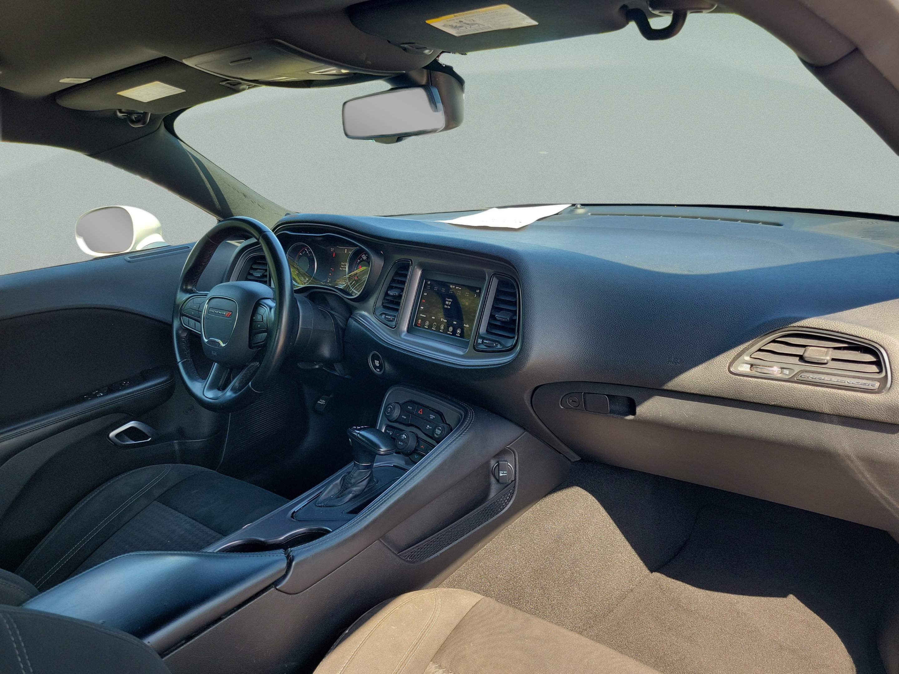 Used 2023 Dodge Challenger SXT RWD image 25