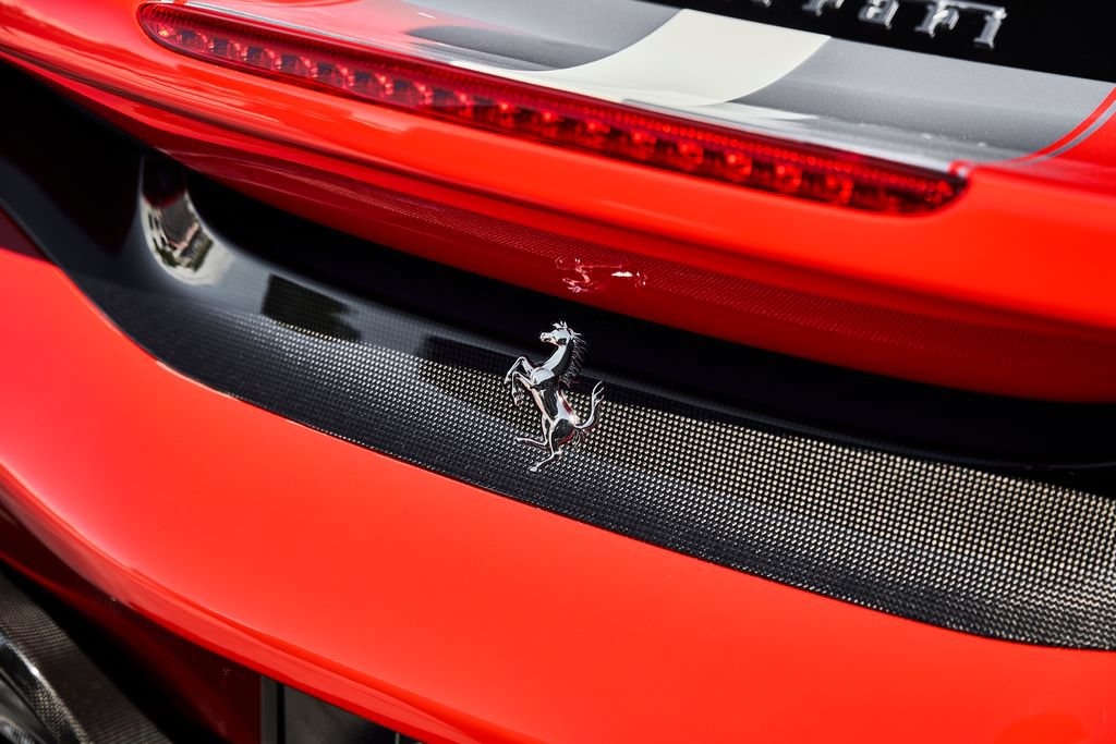 Used 2020 Ferrari 488 Pista Coupe RWD image 15