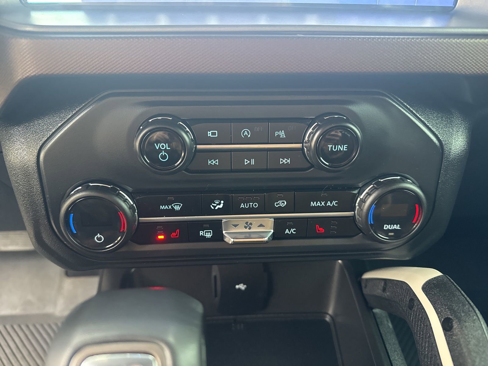 Used 2023 Ford Bronco Outer Banks image 28