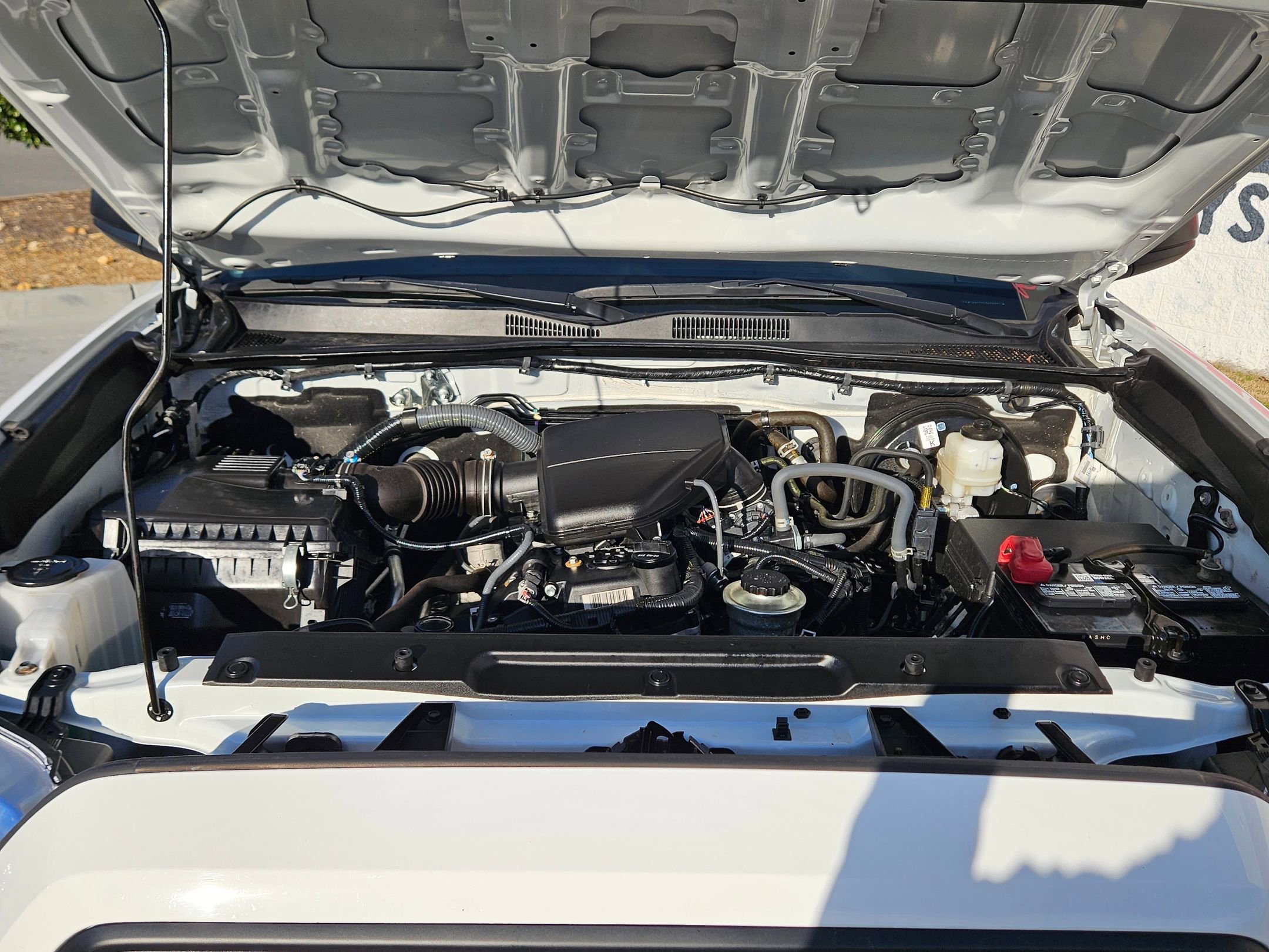 Used 2022 Toyota Tacoma SR image 29