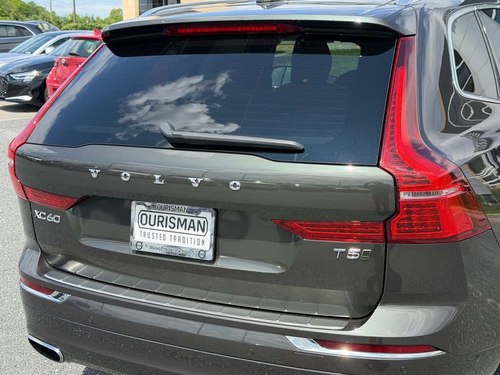 Used 2021 Volvo XC60 T5 Inscription w/ Advanced Package AWD/4WD image 11