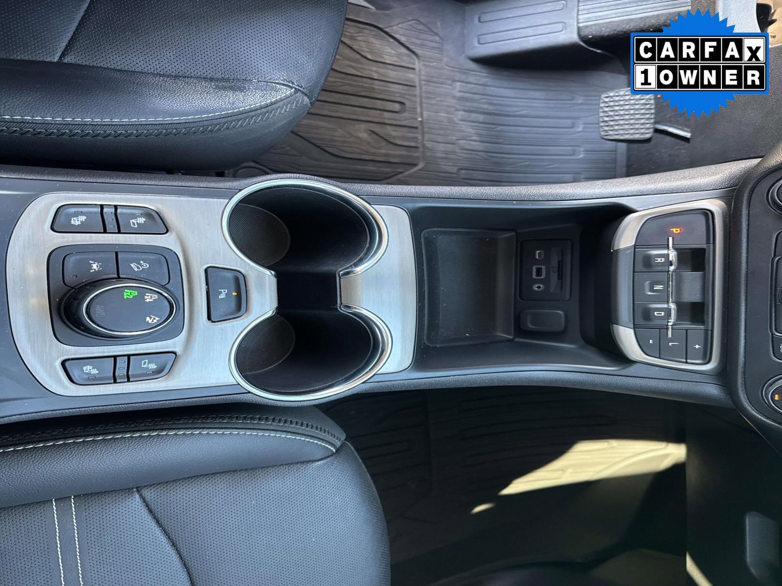 Used 2022 GMC Terrain Denali w/ LPO, Floor Liner Package image 31