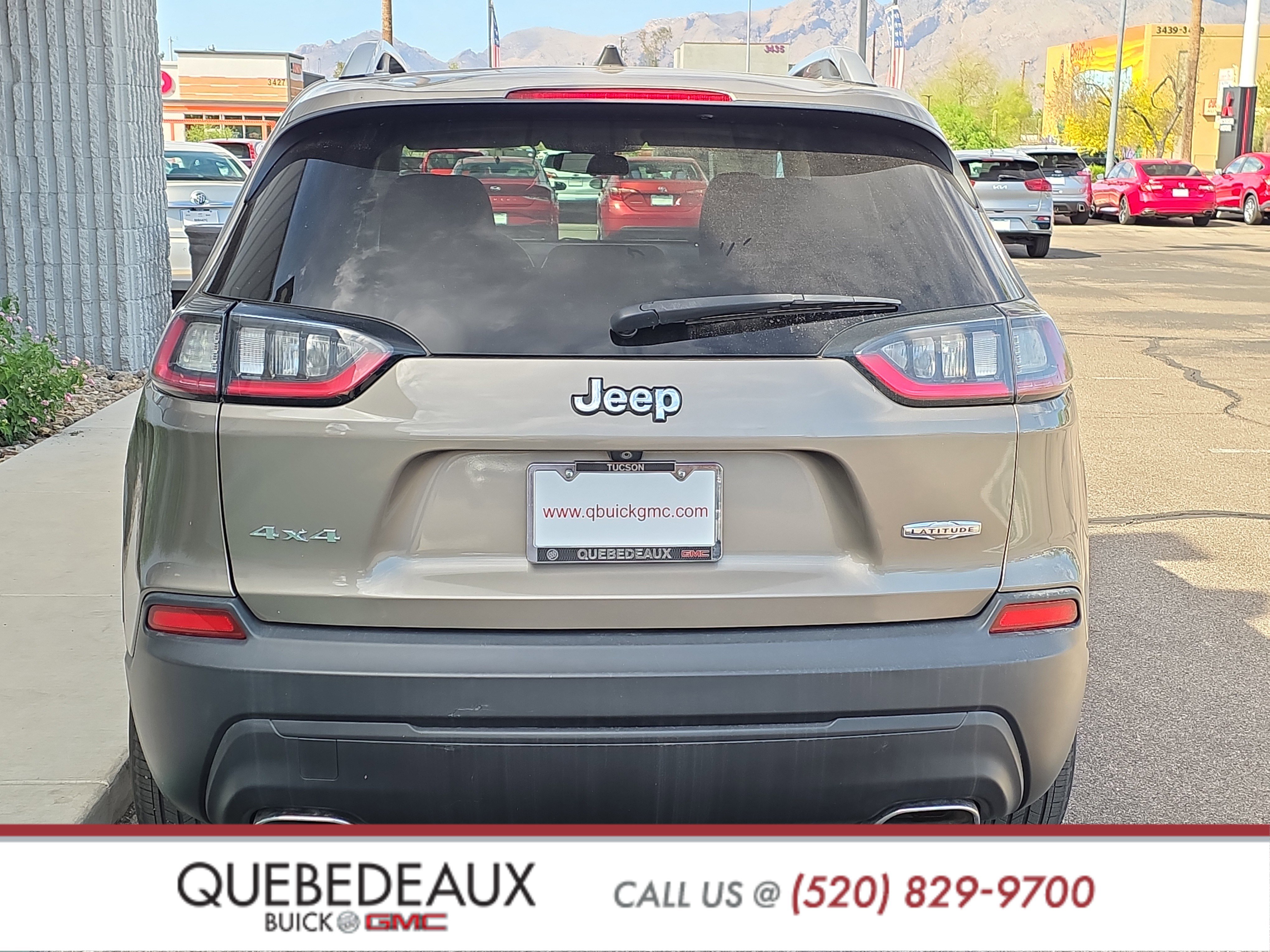 Used 2019 Jeep Cherokee Latitude w/ Popular Appearance Group image 6