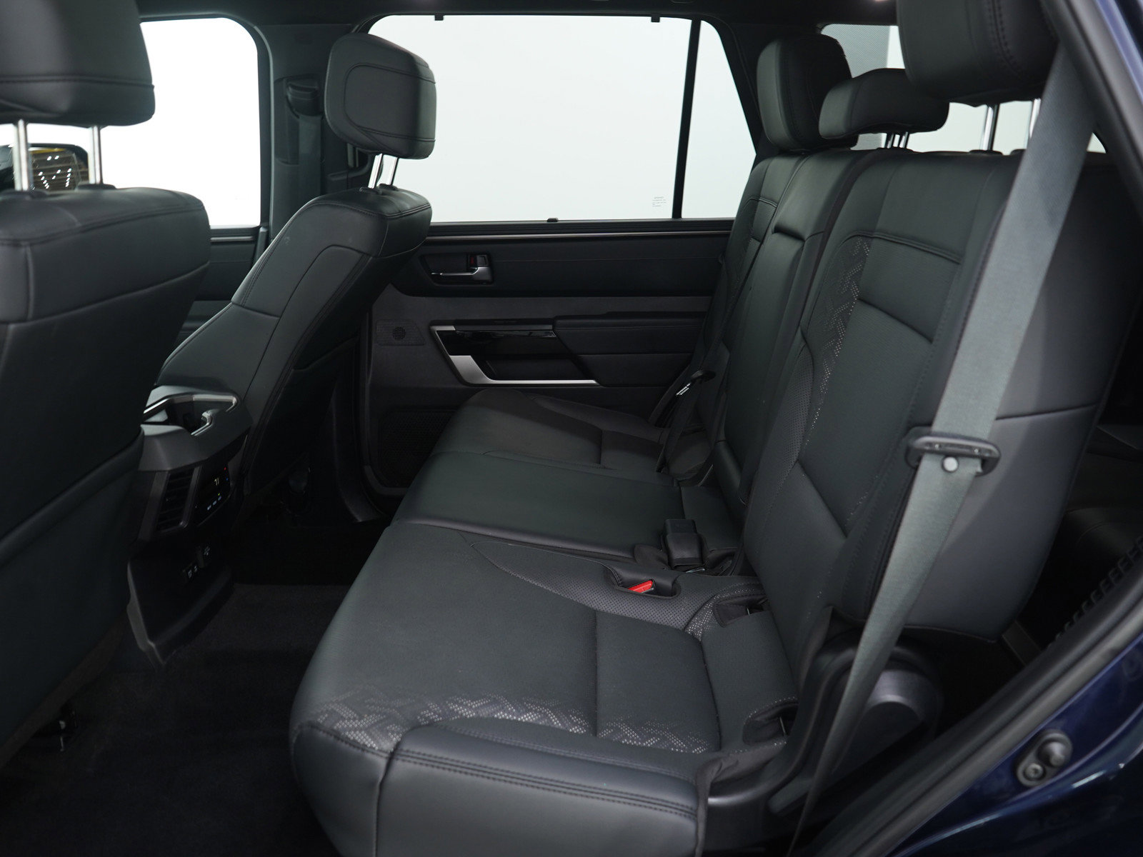 Used 2025 Toyota Sequoia Limited image 16