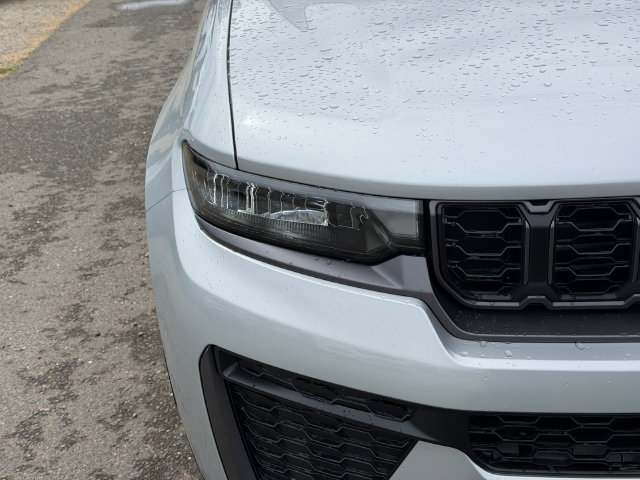 New 2026 Jeep Grand Cherokee Altitude AWD/4WD image 5