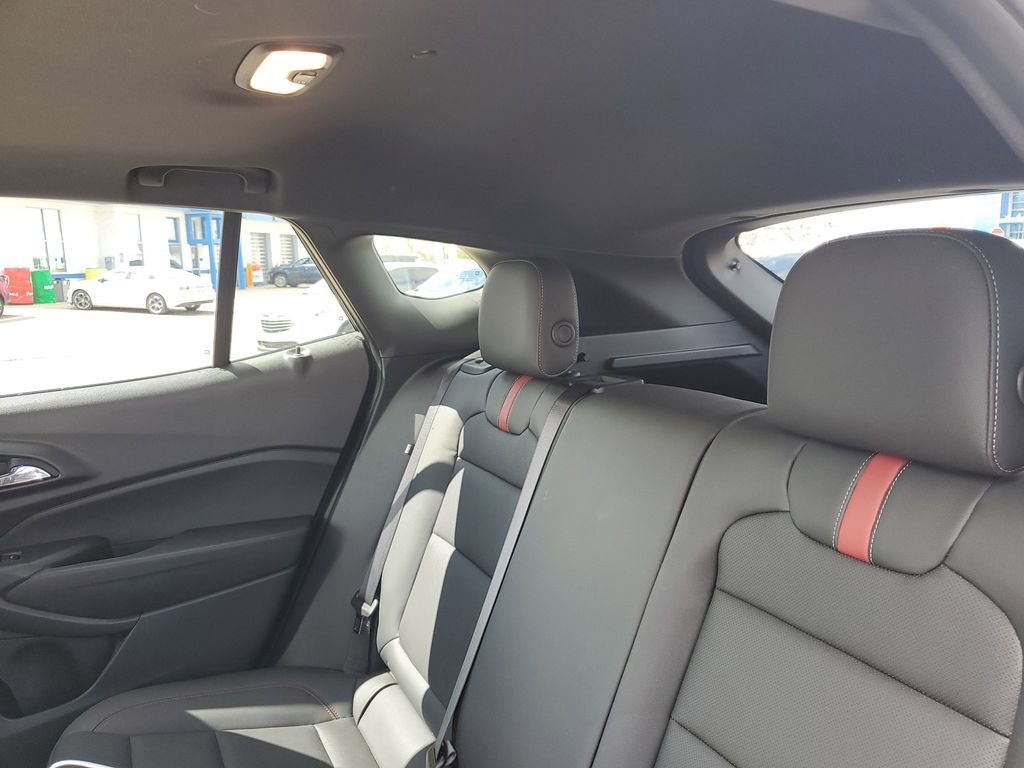 Used 2024 Chevrolet Trax RS w/ Sunroof Package image 33