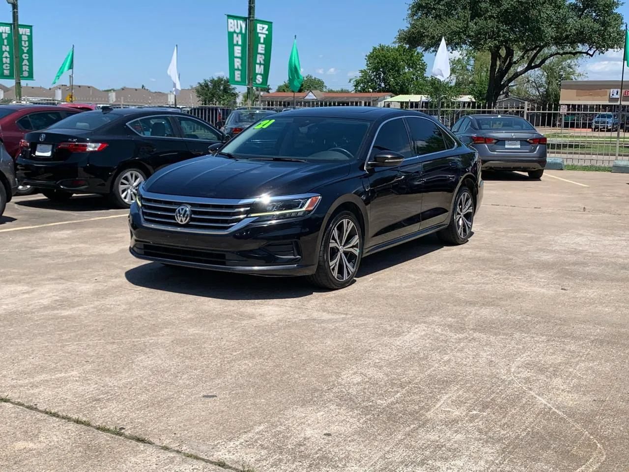 Used 2021 Volkswagen Passat 2.0T SE FWD image 4