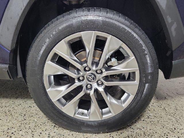 Used 2019 Toyota RAV4 Limited w/ All Weather Liner Package AWD/4WD image 8