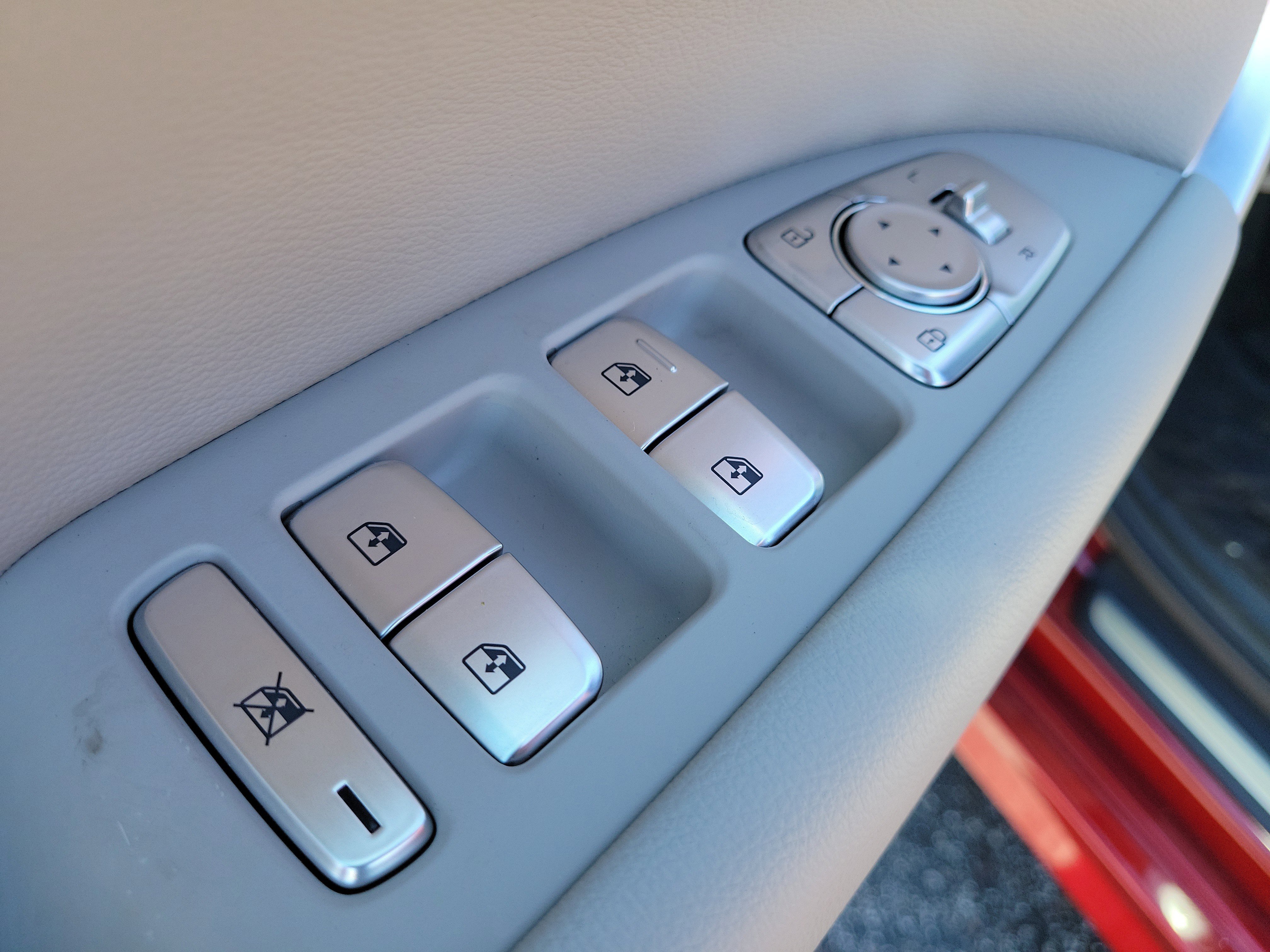 Used 2023 Genesis G70 2.0T RWD image 11