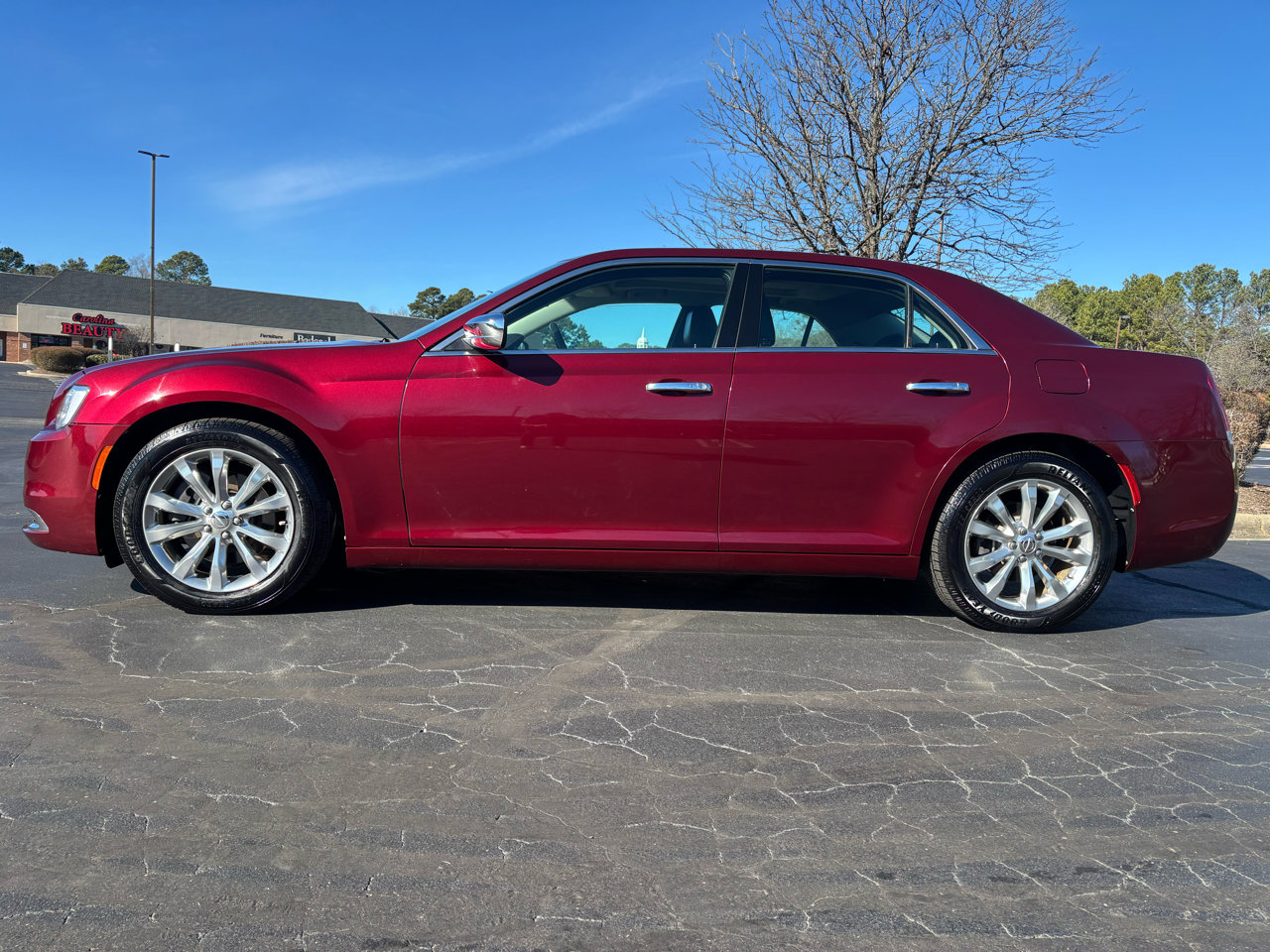Used 2019 Chrysler 300 Limited image 4