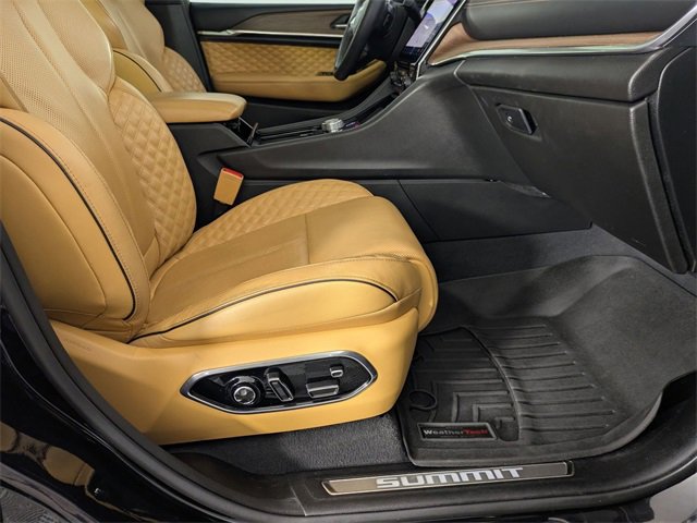 Certified 2023 Jeep Grand Cherokee Summit w/ Adv Protech Group IV image 40