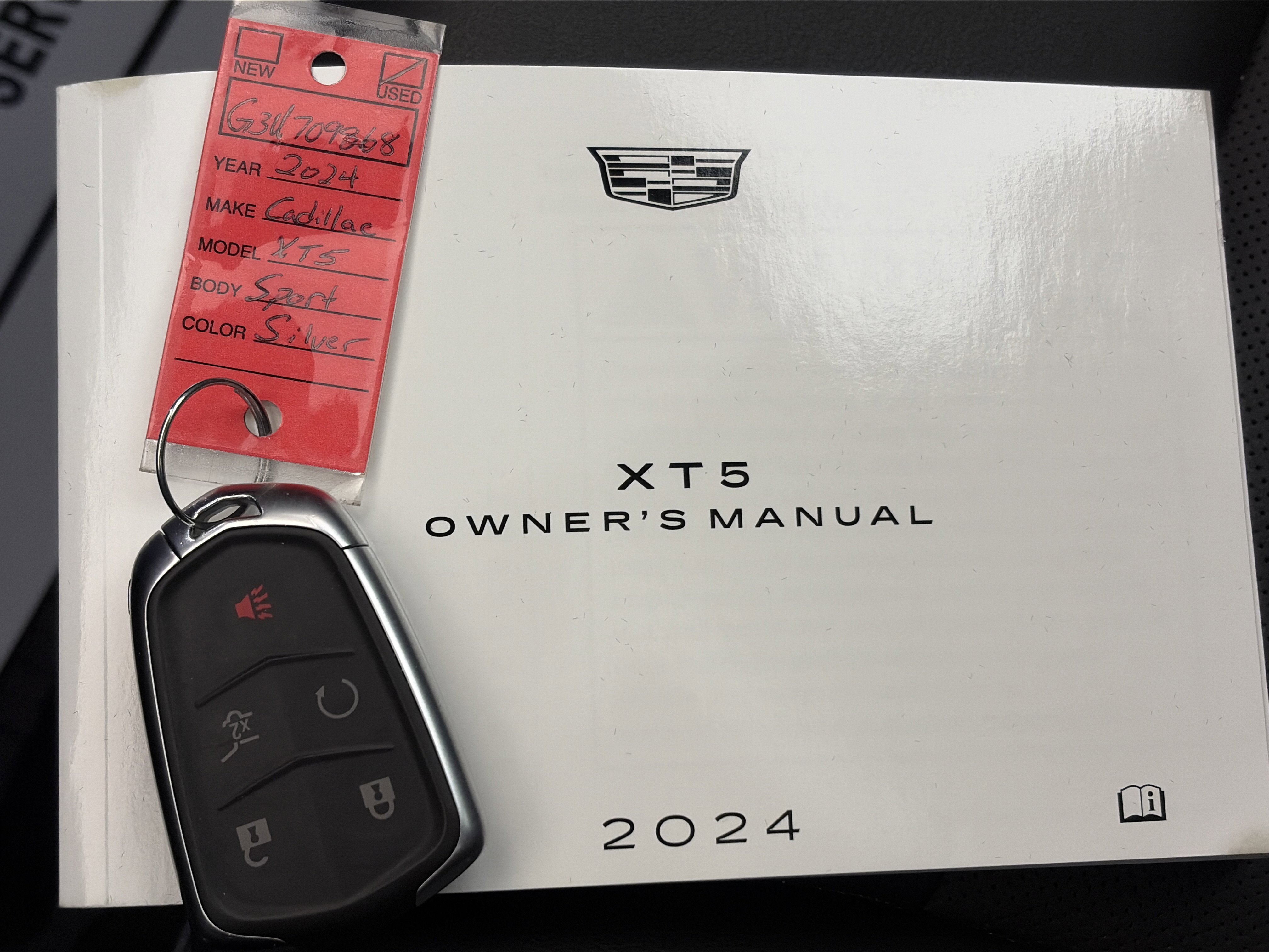 Certified 2024 Cadillac XT5 Sportv w/ Technology Package image 34