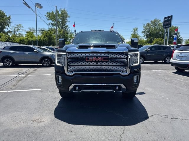Used 2022 GMC Sierra 3500 Denali w/ Denali Black Diamond Edition AWD/4WD image 12
