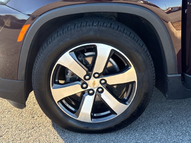 Used 2022 Chevrolet Traverse LT w/ LT Premium Package AWD/4WD image 24