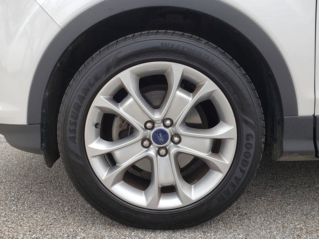 Used 2015 Ford Escape Titanium image 27