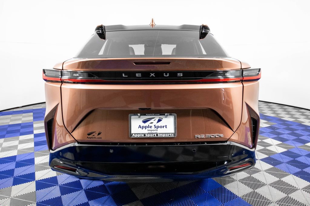 Used 2024 Lexus RZ 300e Premium w/ Technology Package image 6