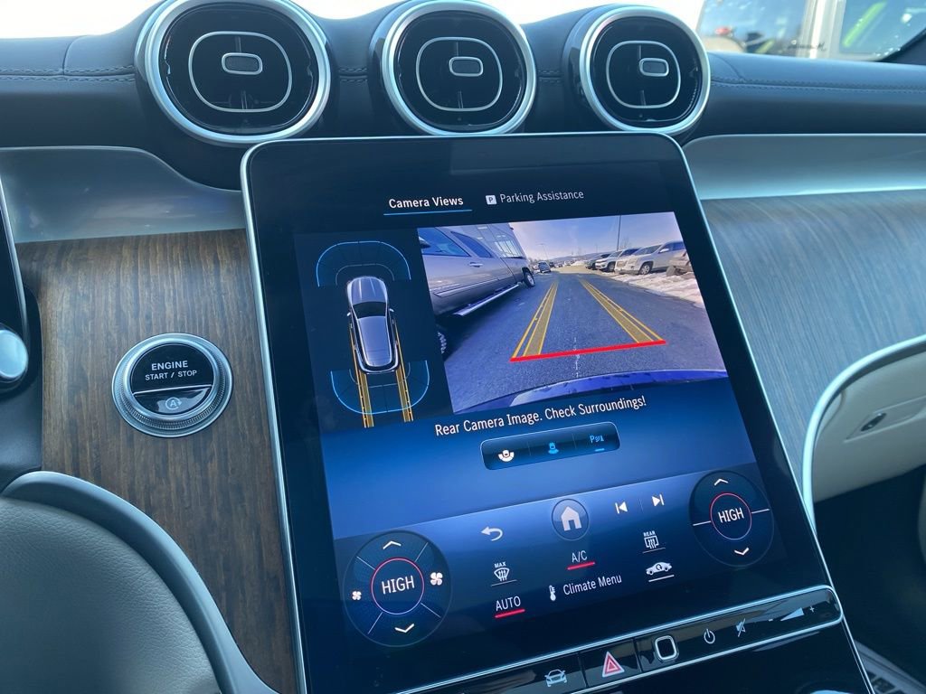 Used 2024 Mercedes-Benz GLC 300 4MATIC image 36