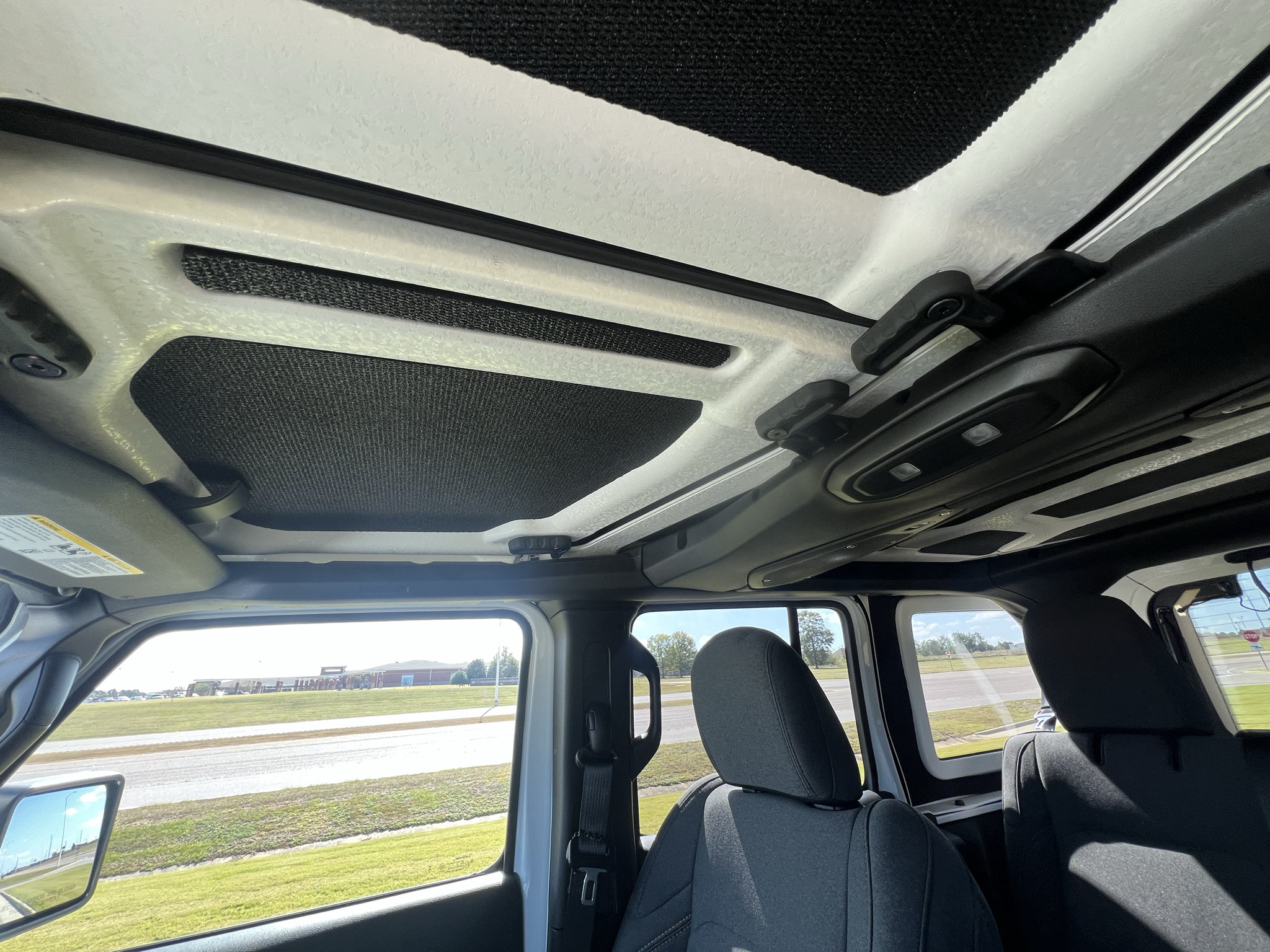 Used 2025 Jeep Wrangler Unlimited Sport AWD/4WD image 25