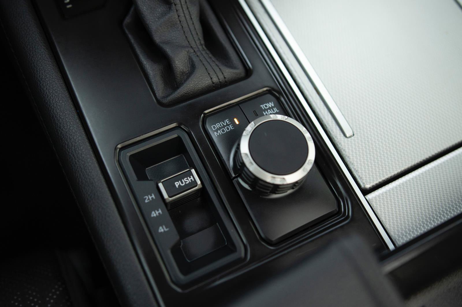 Used 2025 Toyota Sequoia Limited image 12