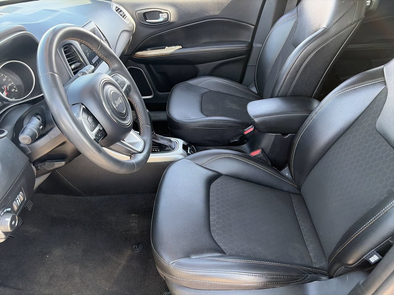 Used 2021 Jeep Compass Latitude w/ Sun and Sound Group FWD image 18