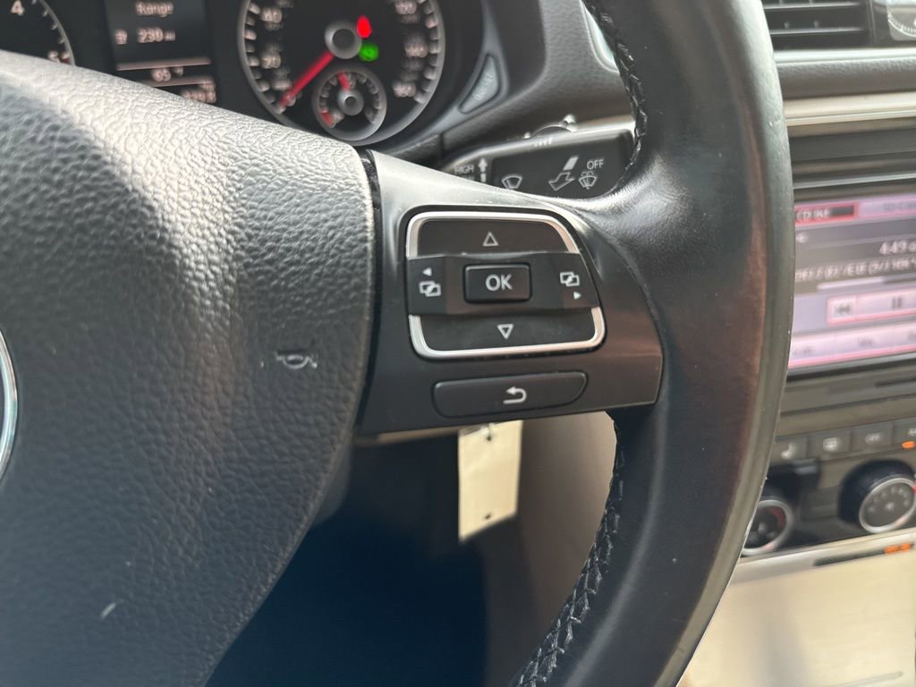 Used 2013 Volkswagen Passat TDI SE image 19