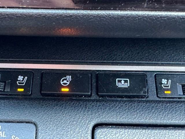 Used 2018 Lexus ES 350 w/ Luxury Package w/Wood Trim FWD image 26