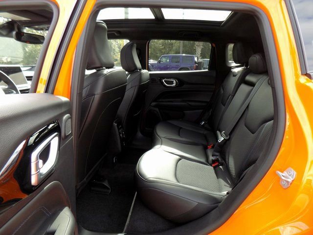 New 2026 Jeep Compass Latitude w/ Sun and Sound Group image 19