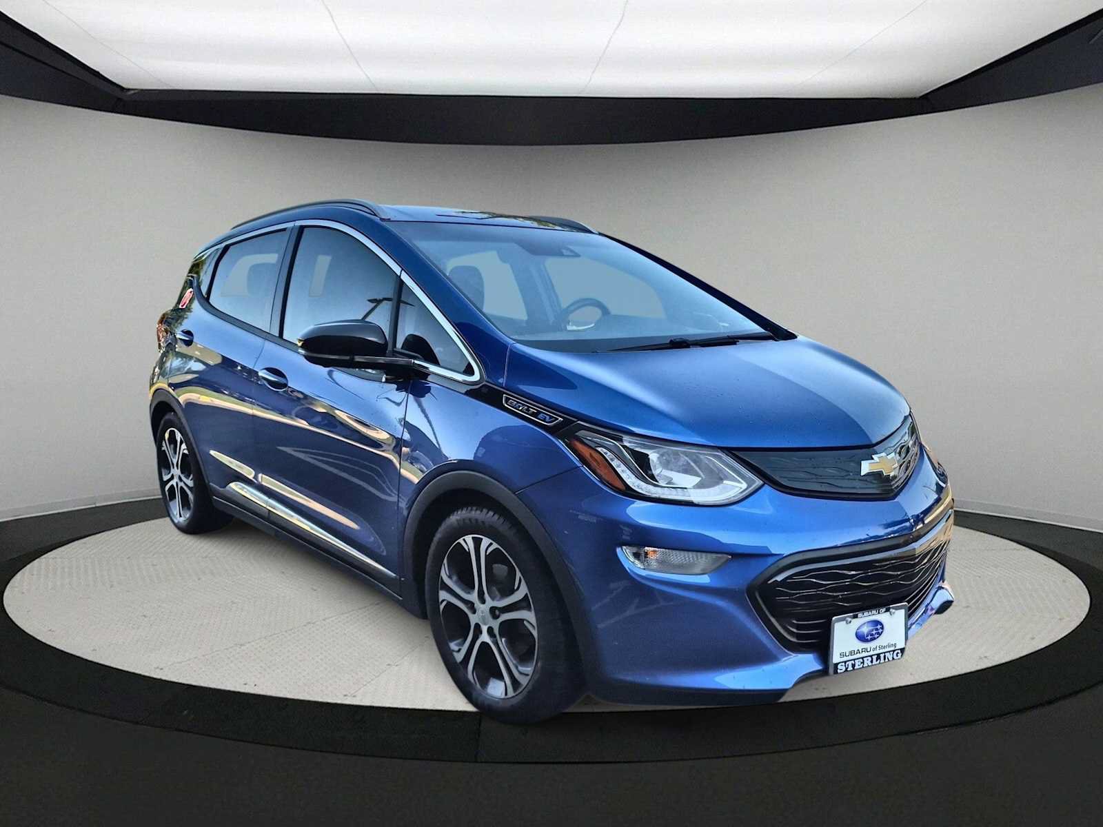 Used 2020 Chevrolet Bolt Premier w/ Infotainment Package FWD image 2
