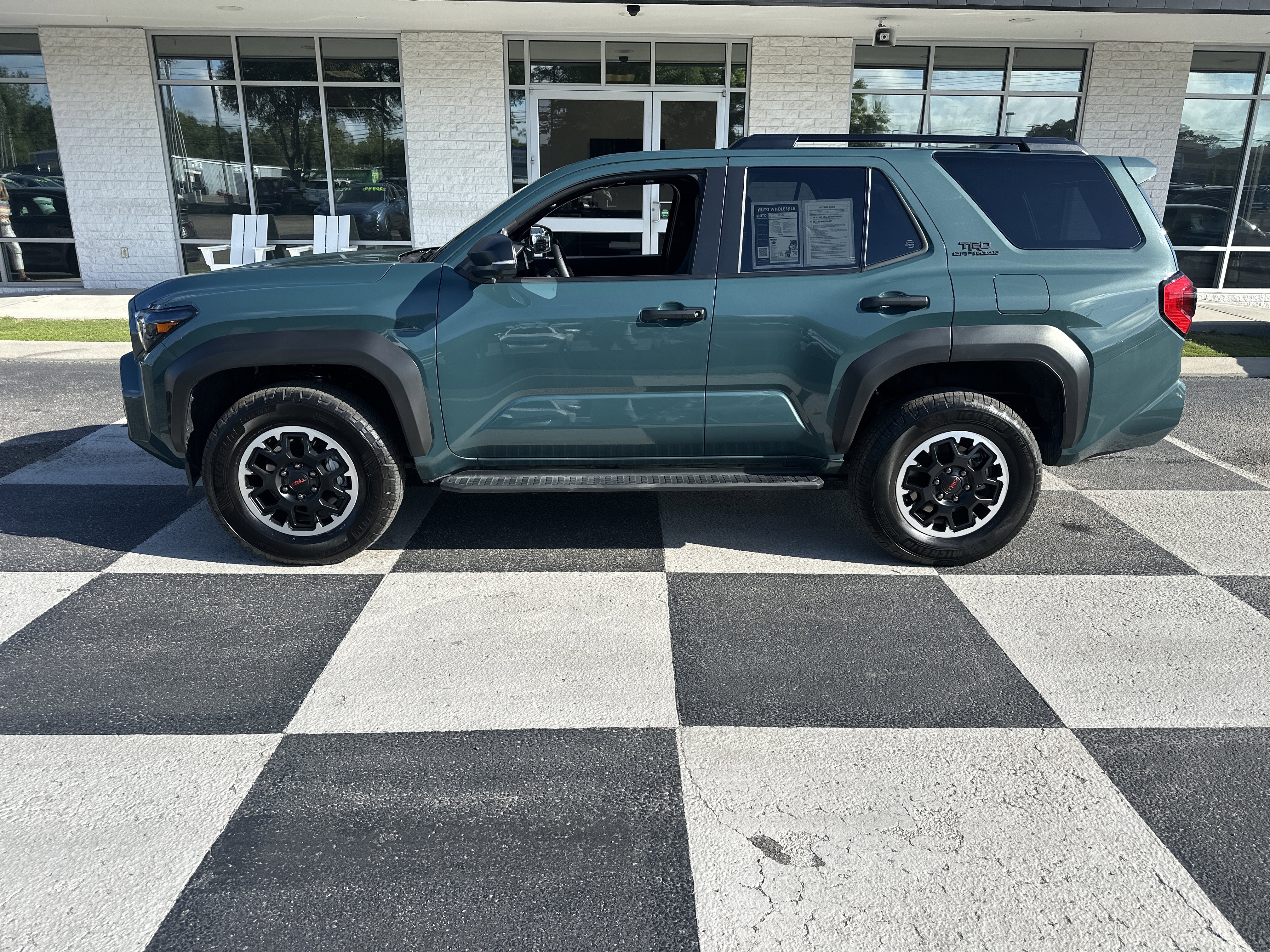 Used 2025 Toyota 4Runner TRD Off-Road Premium AWD/4WD image 1