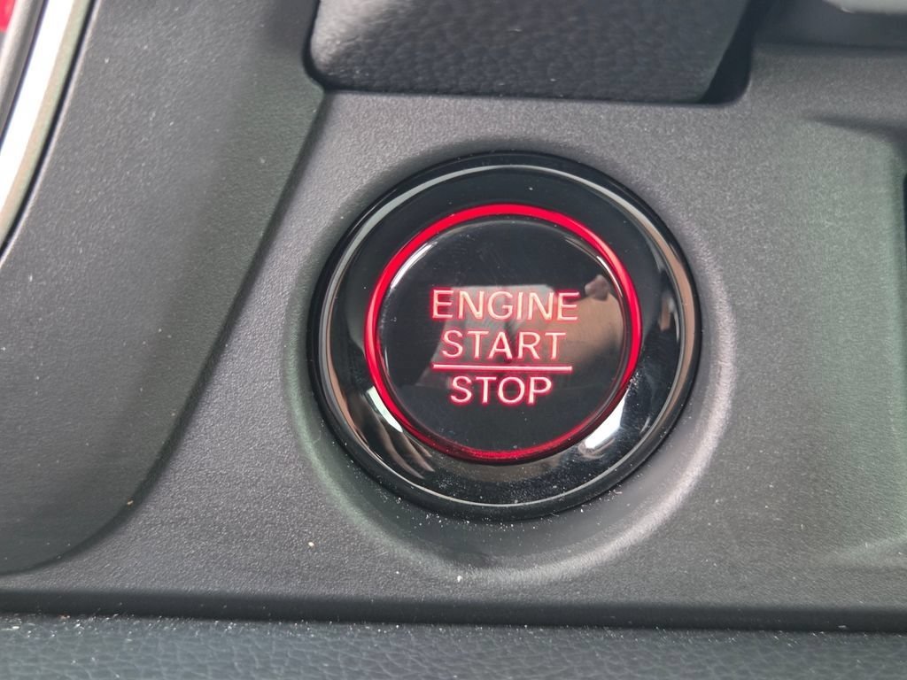 Used 2025 Honda Pilot Elite image 41