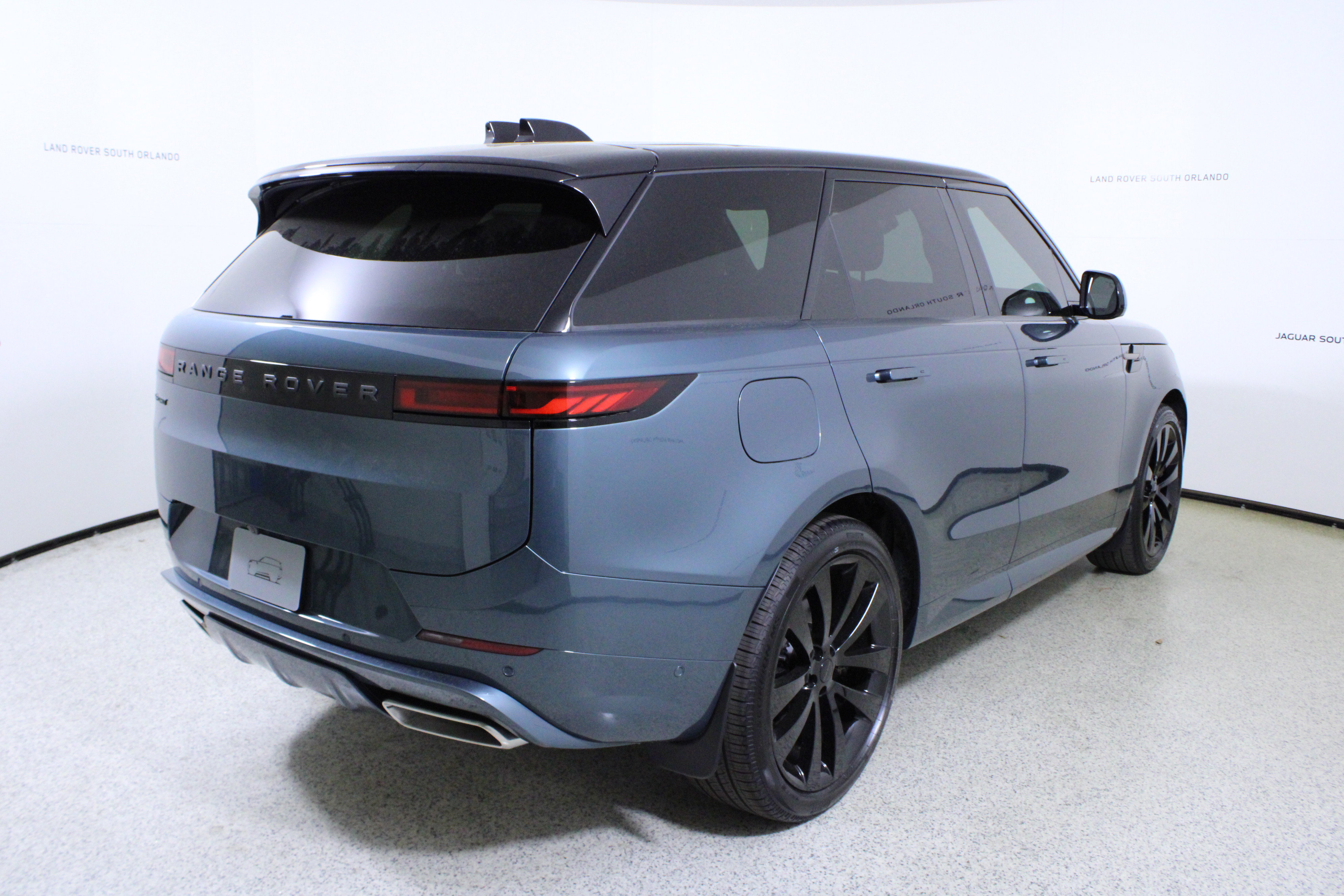 New 2026 Land Rover Range Rover Sport Dynamic SE image 7