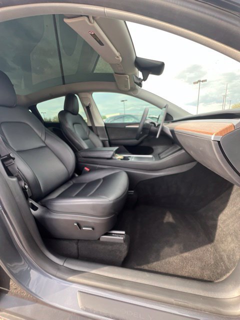 Used 2023 Tesla Model Y 2WD image 27